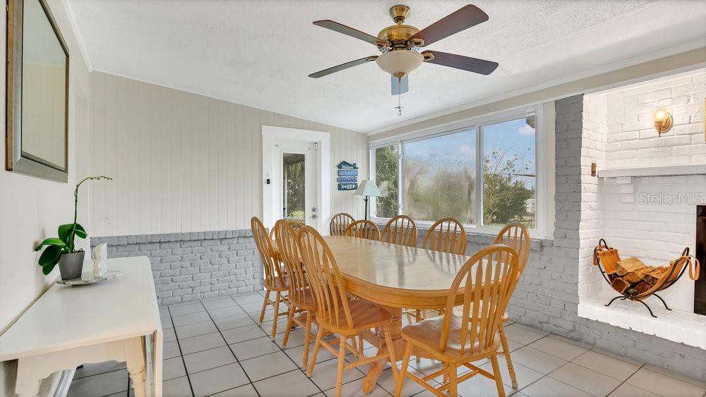 1296 W WELLINGTON DR, DELTONA, FL, 32725