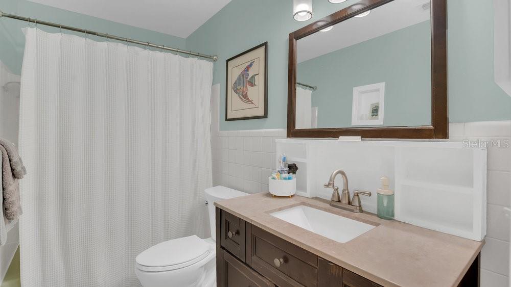 1296 W WELLINGTON DR, DELTONA, FL, 32725