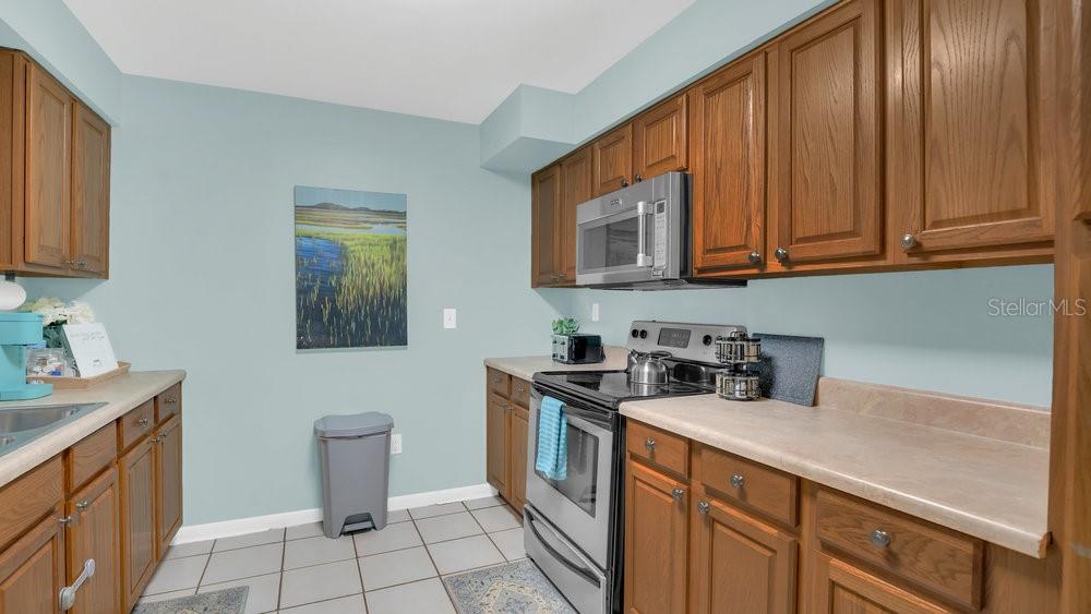 1296 W WELLINGTON DR, DELTONA, FL, 32725