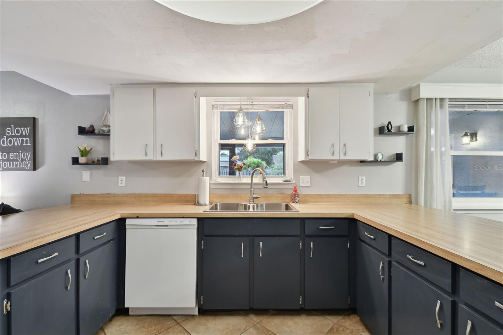 1062 BLUE HORIZON DR, DELTONA, FL, 32725