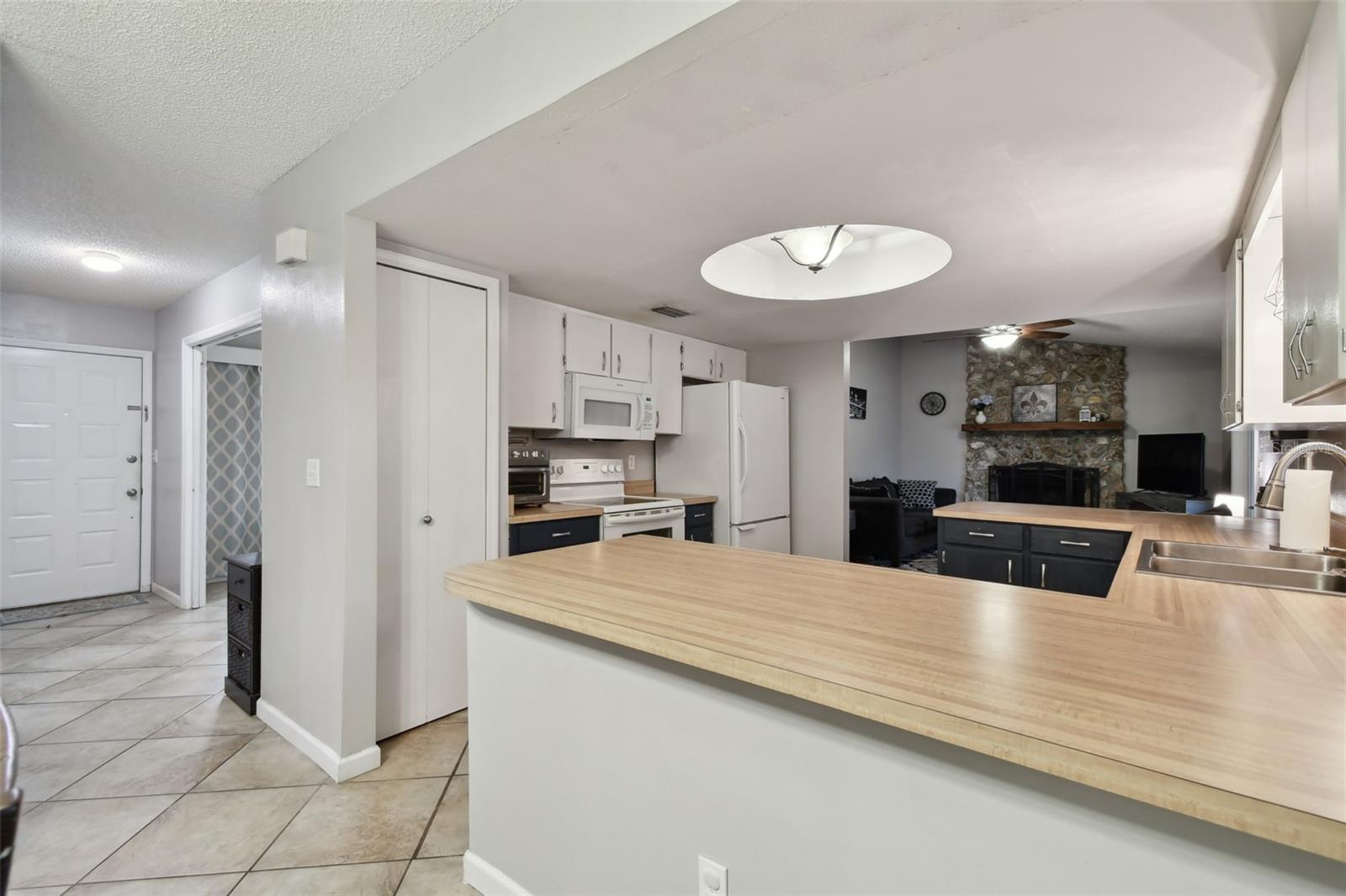 1062 BLUE HORIZON DR, DELTONA, FL, 32725