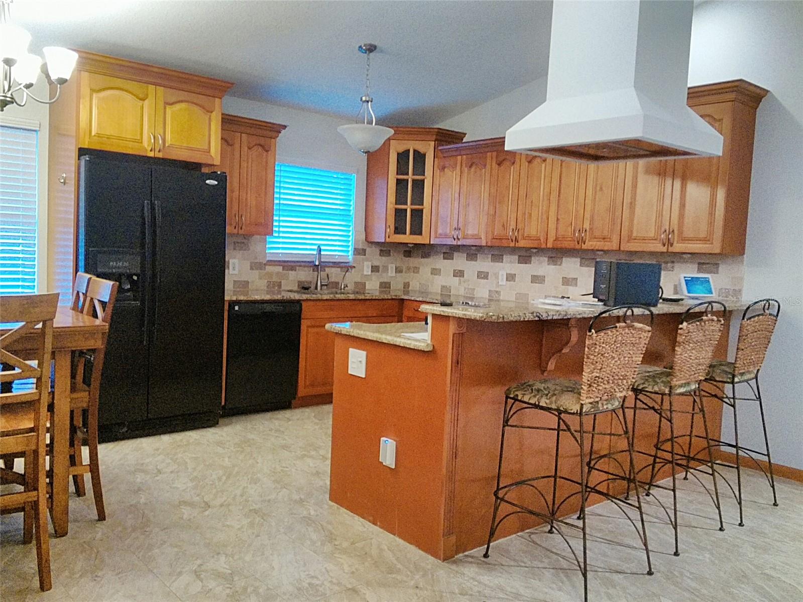 632 W CENTRAL AVE, ORANGE CITY, FL, 32763