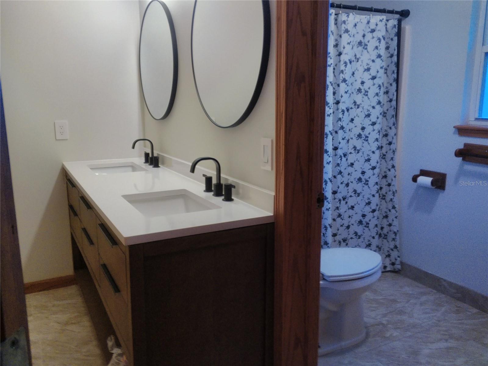 632 W CENTRAL AVE, ORANGE CITY, FL, 32763