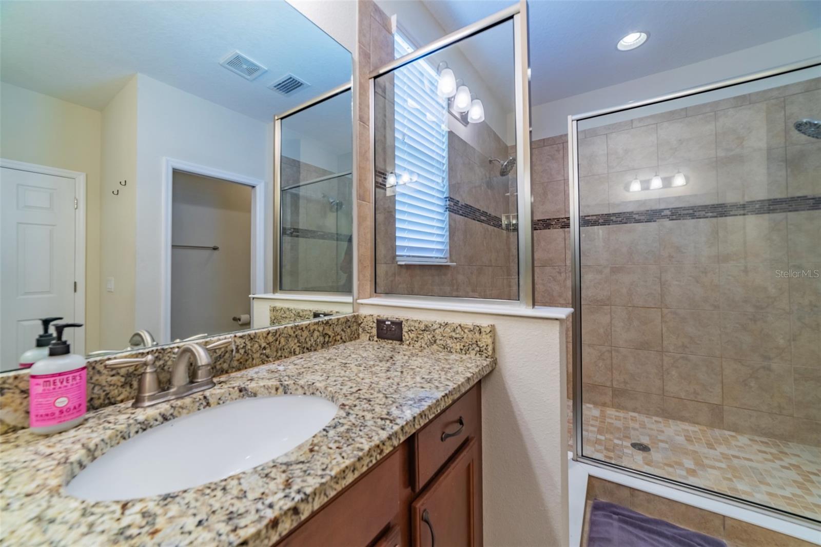 5027 AUTUMN RIDGE DR, WESLEY CHAPEL, FL, 33545