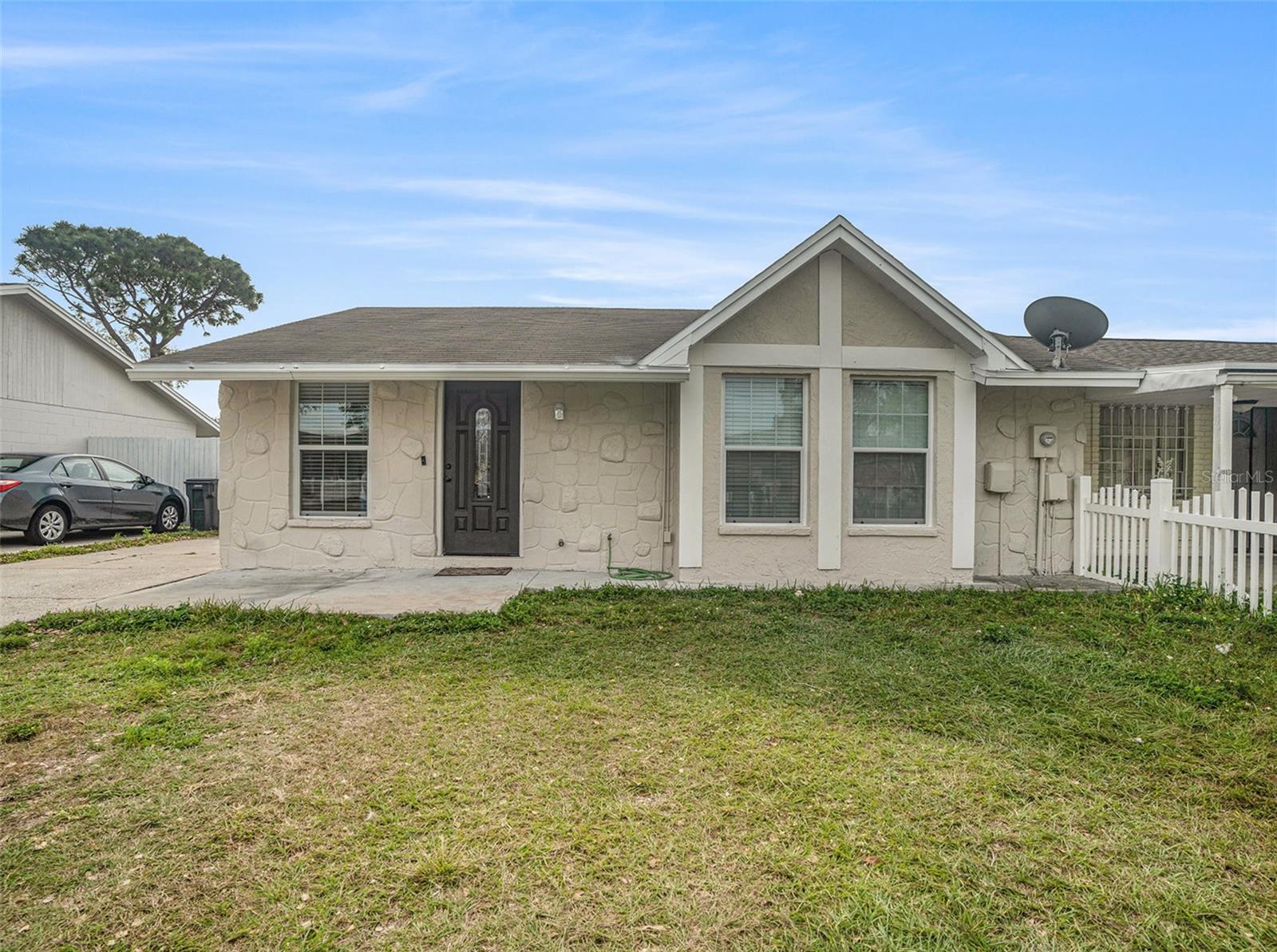 8518 BRIAR GROVE CIR, TAMPA, FL, 33615