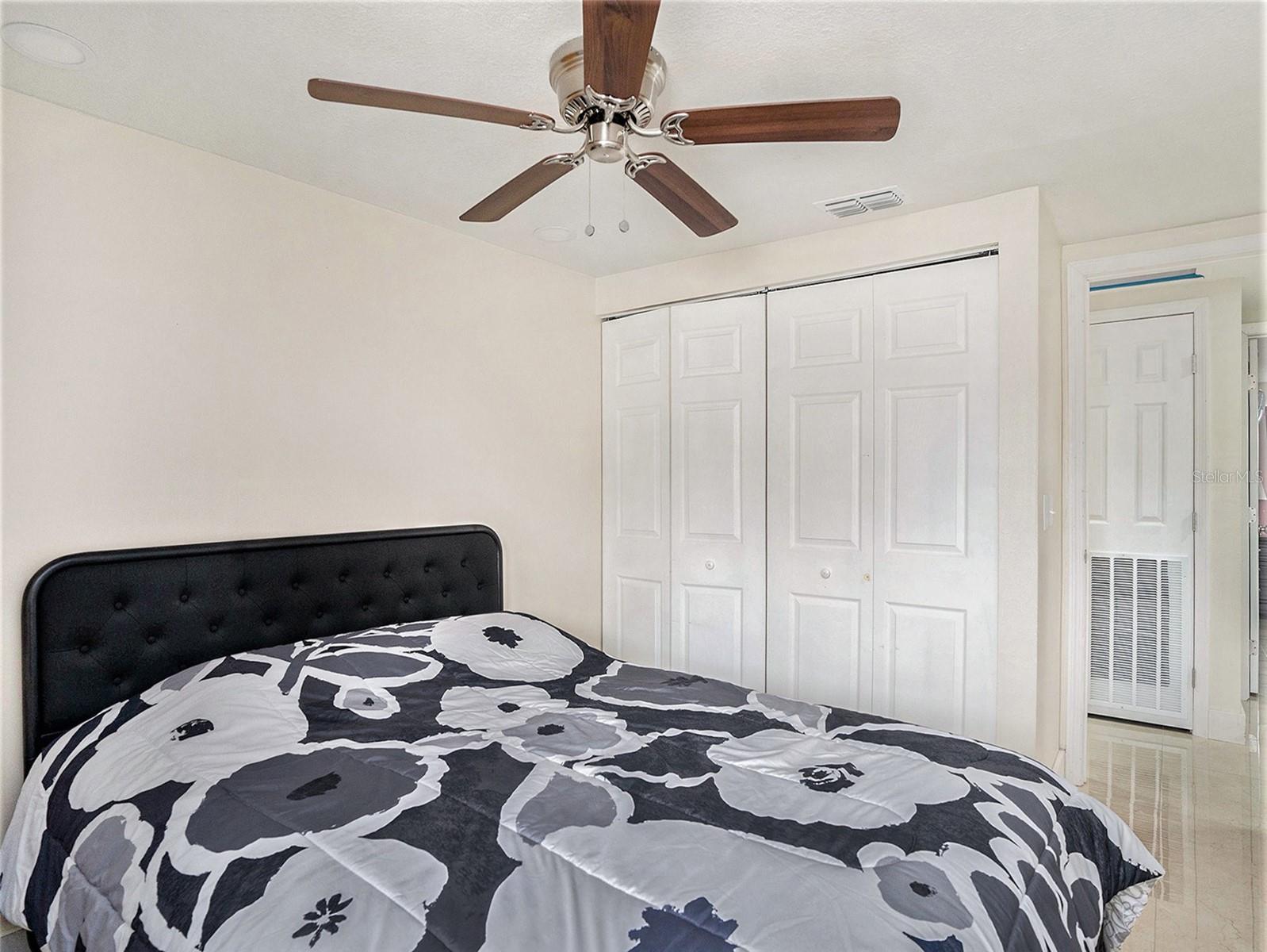 8518 BRIAR GROVE CIR, TAMPA, FL, 33615