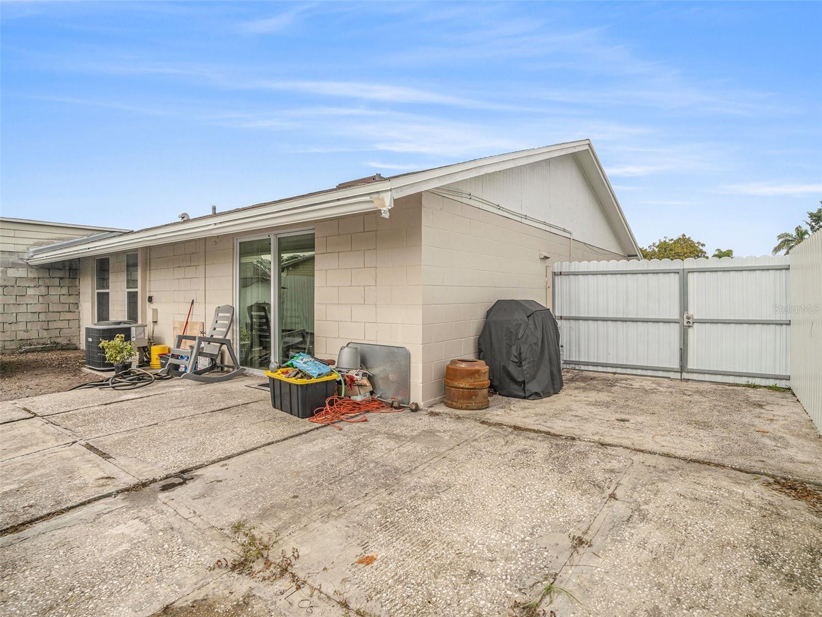 8518 BRIAR GROVE CIR, TAMPA, FL, 33615