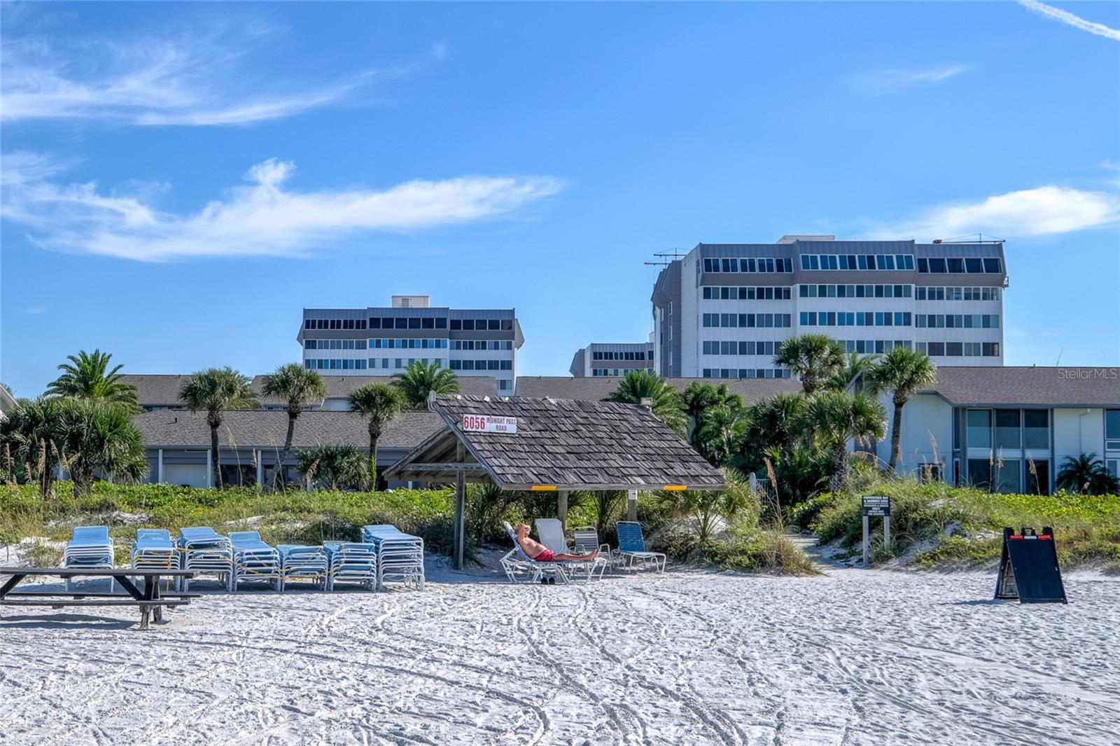 1255 E PEPPERTREE DR #402, SARASOTA, FL, 34242