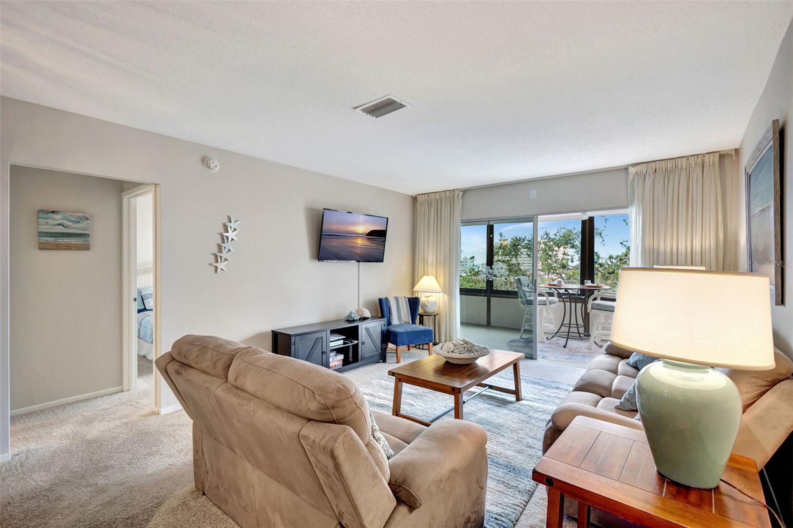 1255 E PEPPERTREE DR #402, SARASOTA, FL, 34242