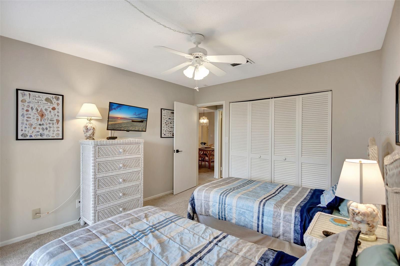 1255 E PEPPERTREE DR #402, SARASOTA, FL, 34242