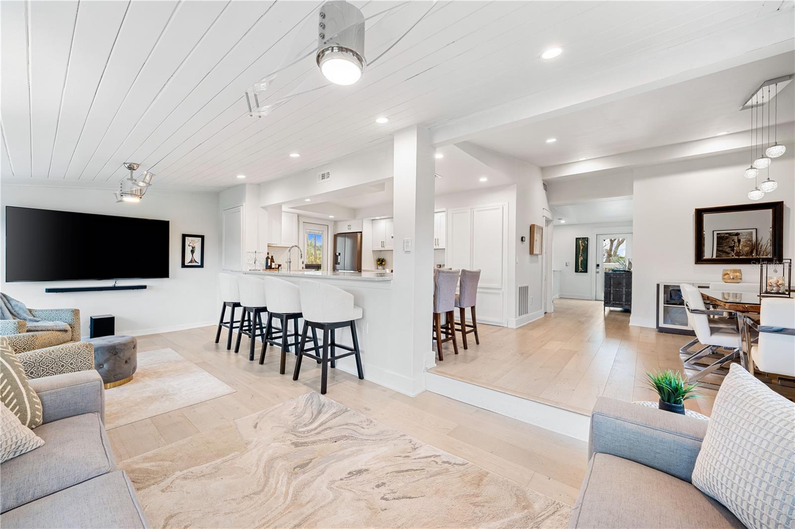 541 EDLEE LN, LONGBOAT KEY, FL, 34228