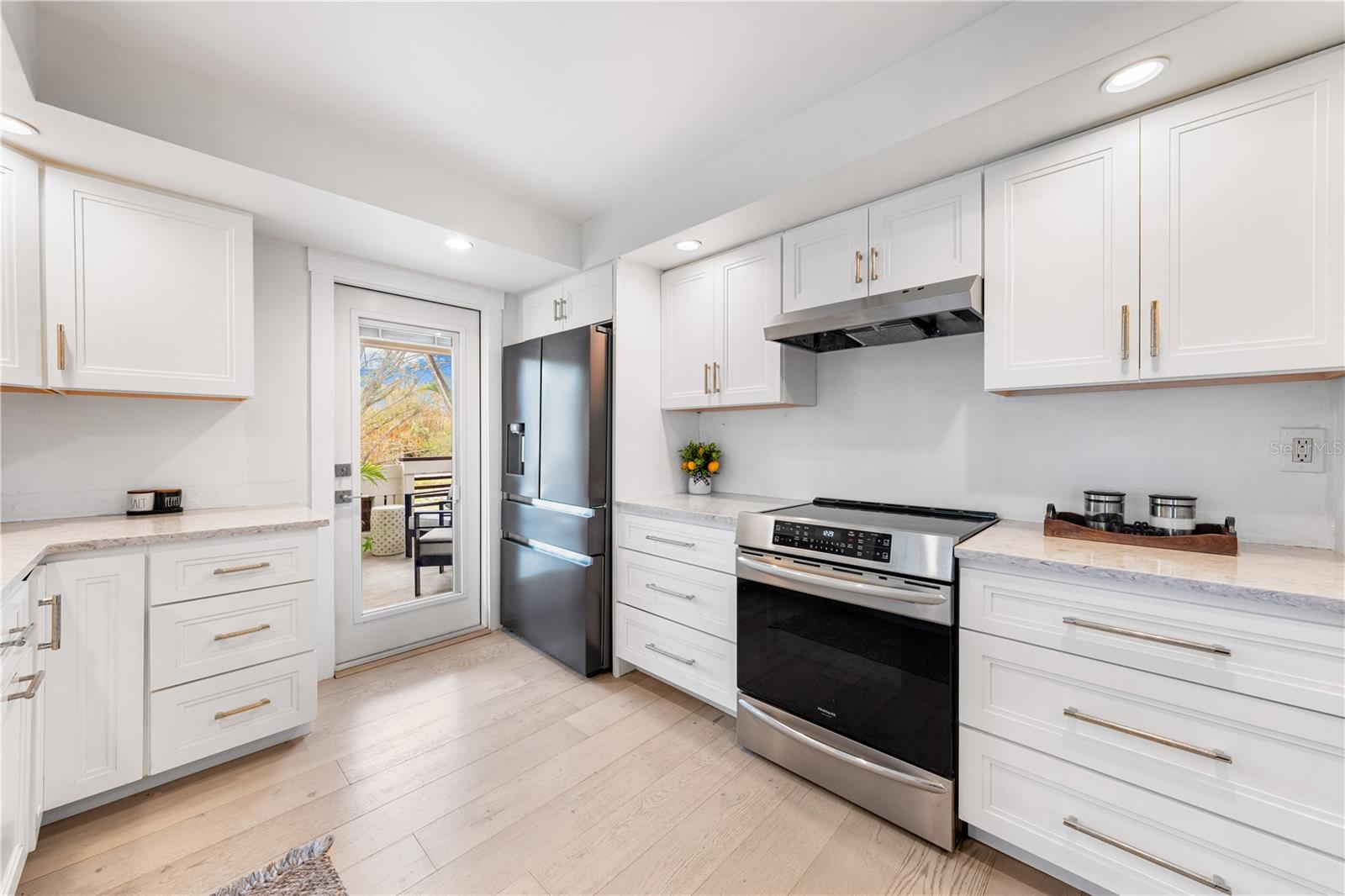 541 EDLEE LN, LONGBOAT KEY, FL, 34228