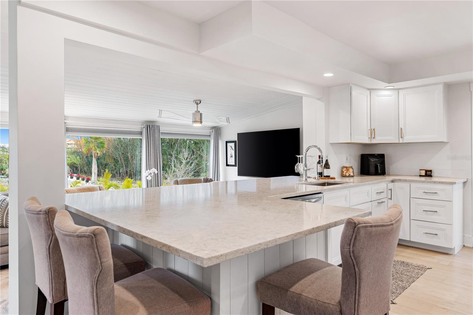 541 EDLEE LN, LONGBOAT KEY, FL, 34228