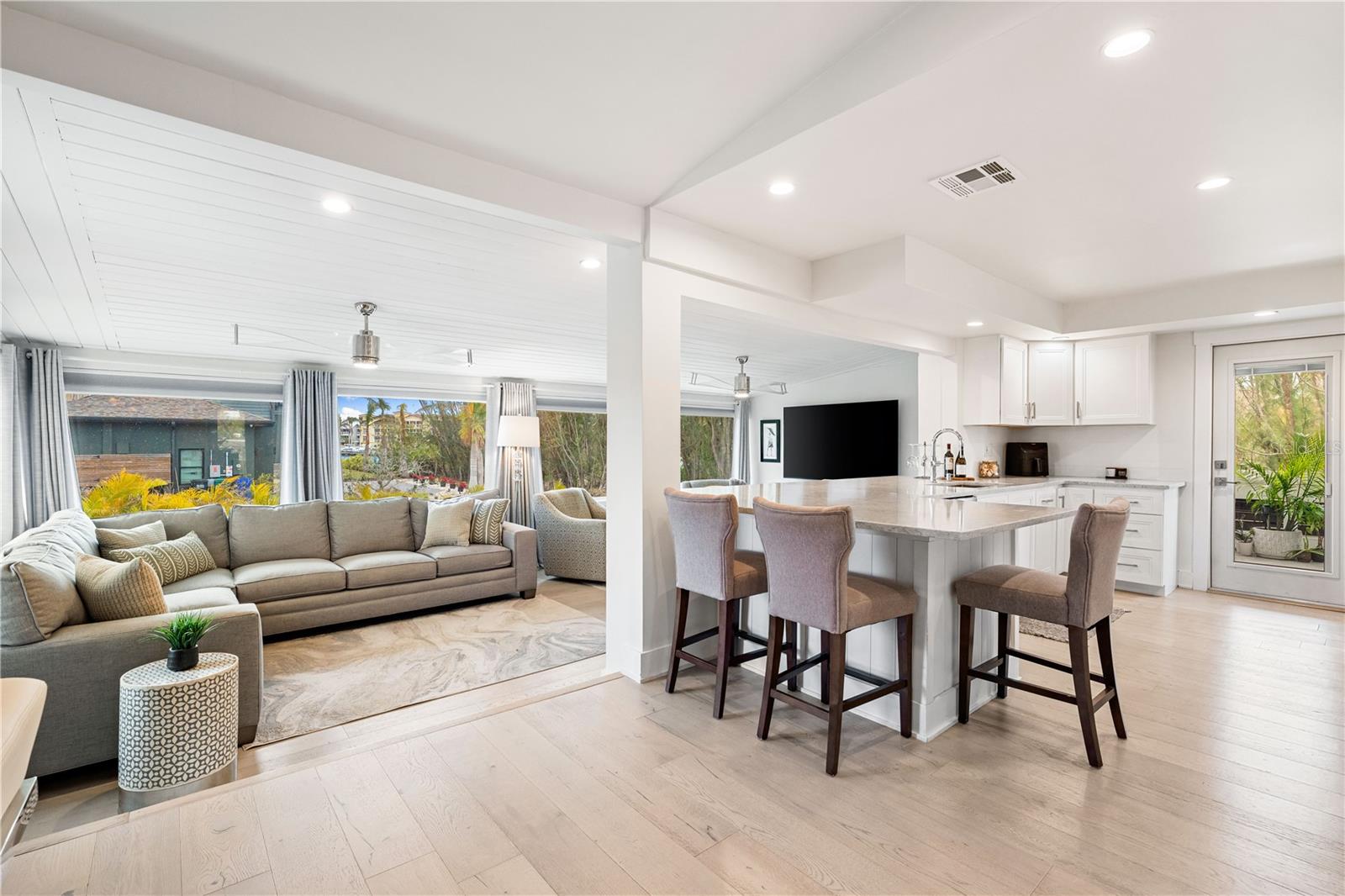 541 EDLEE LN, LONGBOAT KEY, FL, 34228