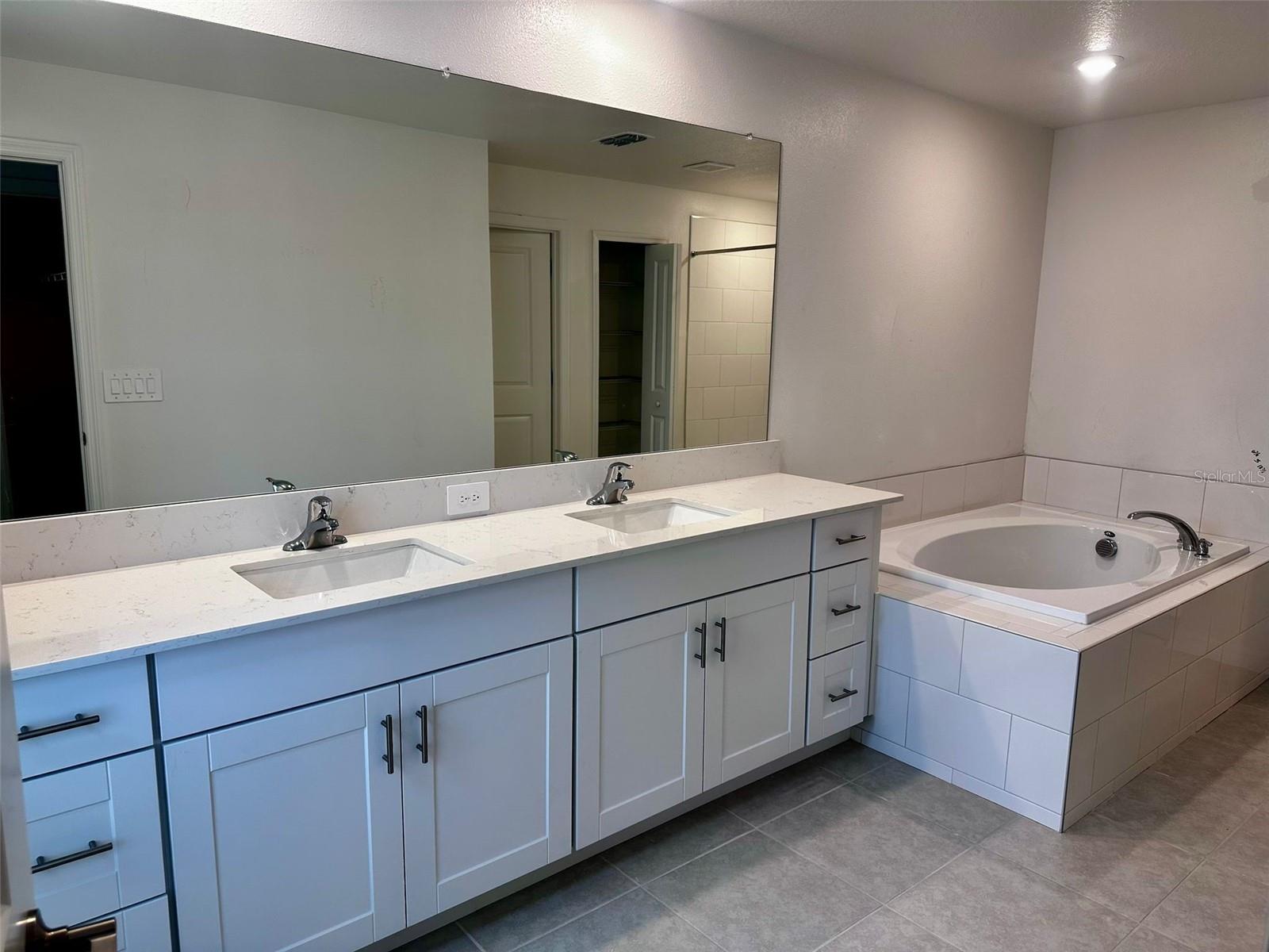 10024 TRUMPET HONEYSUCKLE WAY, SAN ANTONIO, FL, 33576