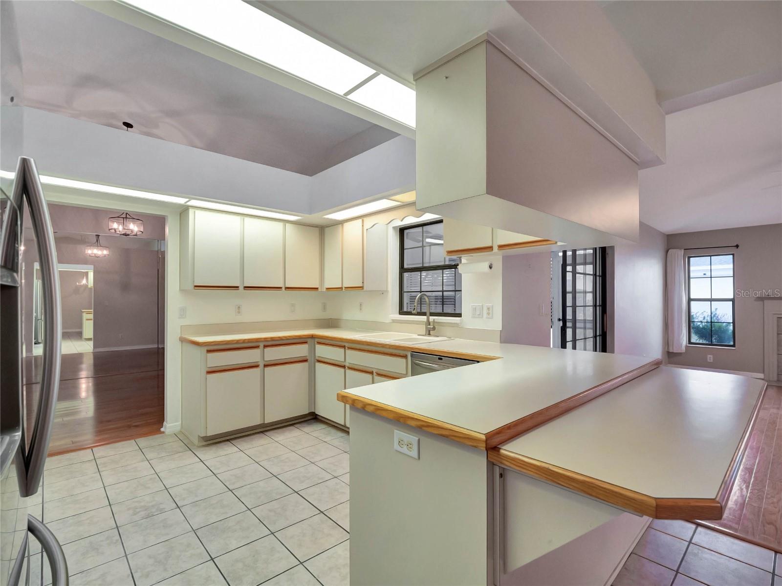 21524 QUEEN ANNE CT, LEESBURG, FL, 34748
