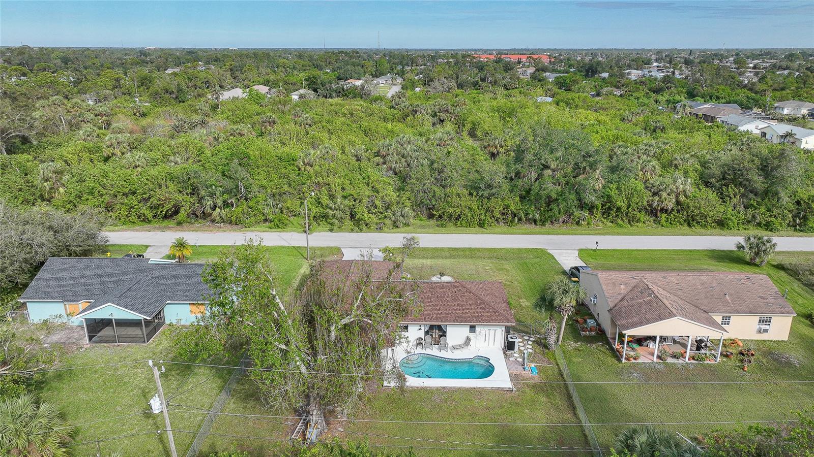 813 THORNTON AVE NW, PORT CHARLOTTE, FL, 33948