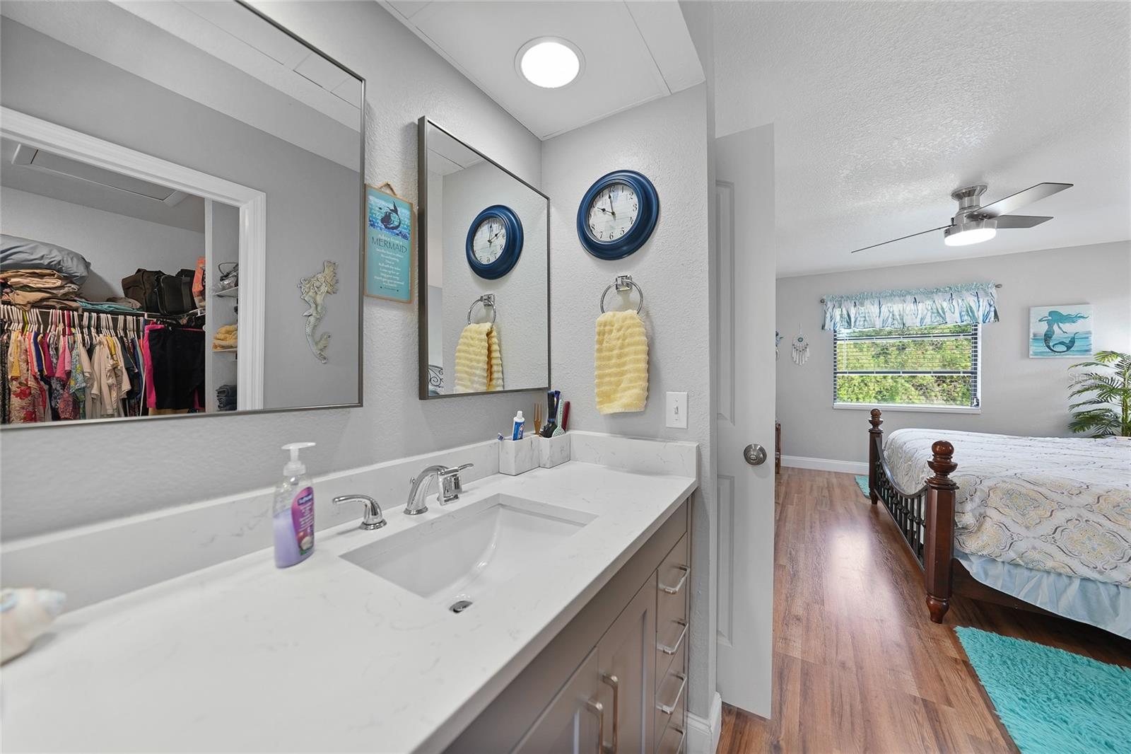 813 THORNTON AVE NW, PORT CHARLOTTE, FL, 33948