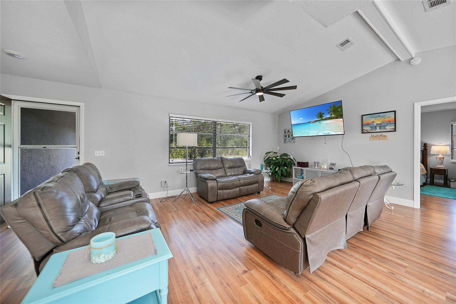 813 THORNTON AVE NW, PORT CHARLOTTE, FL, 33948
