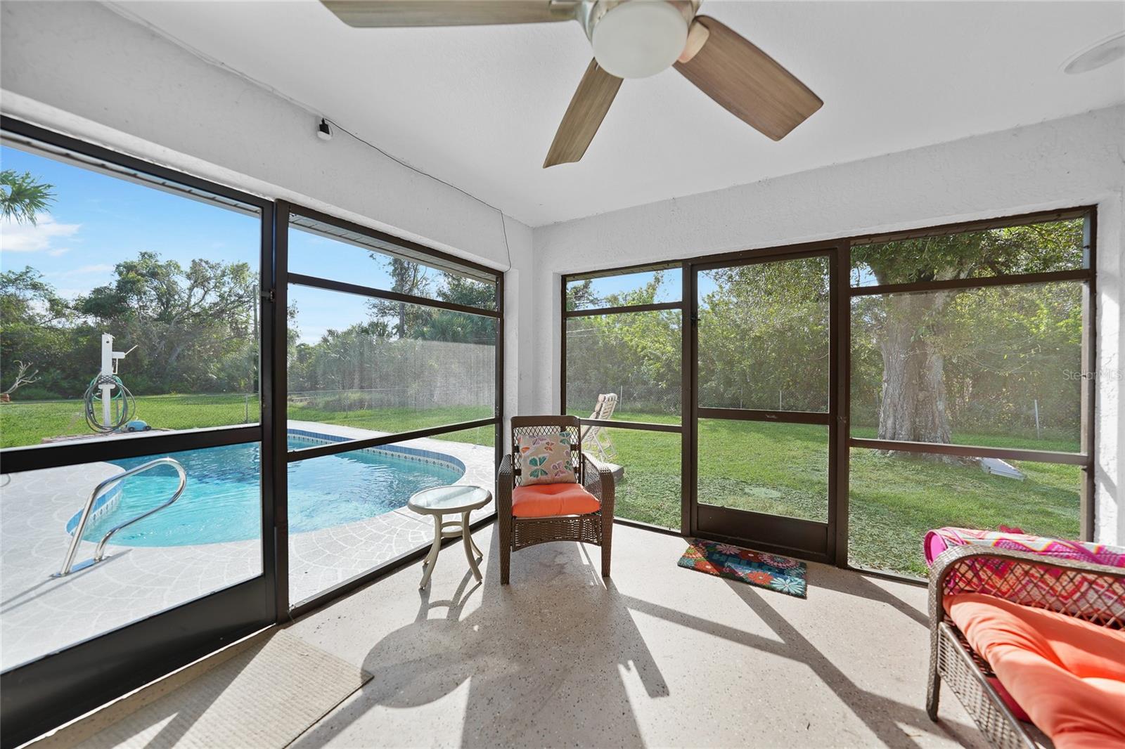 813 THORNTON AVE NW, PORT CHARLOTTE, FL, 33948