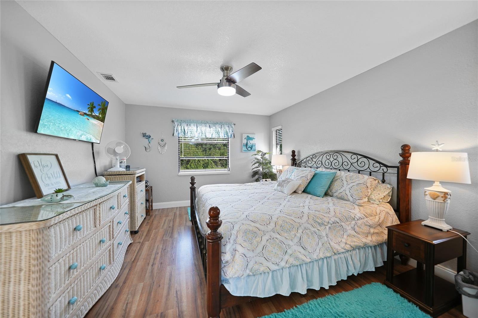 813 THORNTON AVE NW, PORT CHARLOTTE, FL, 33948