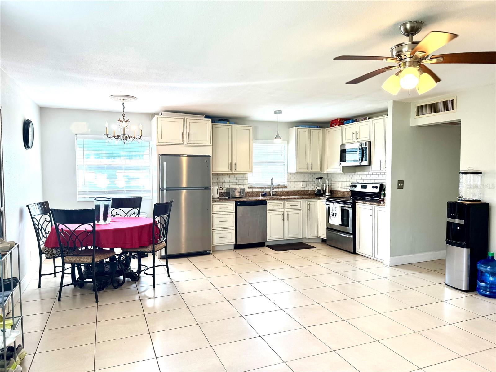 102 CAMBRIDGE TRL #229, SUN CITY CENTER, FL, 33573