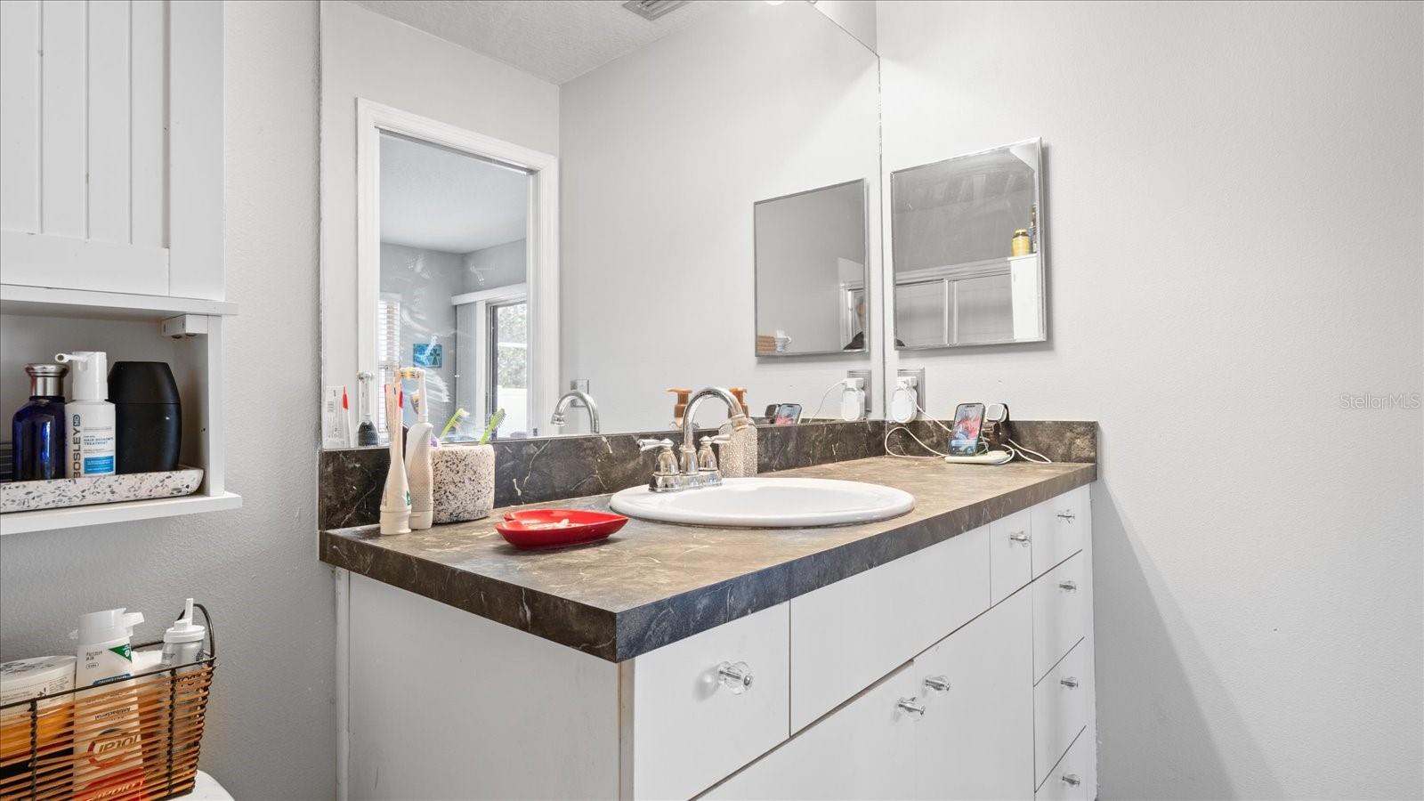 7664 39TH STREET CIR E, SARASOTA, FL, 34243