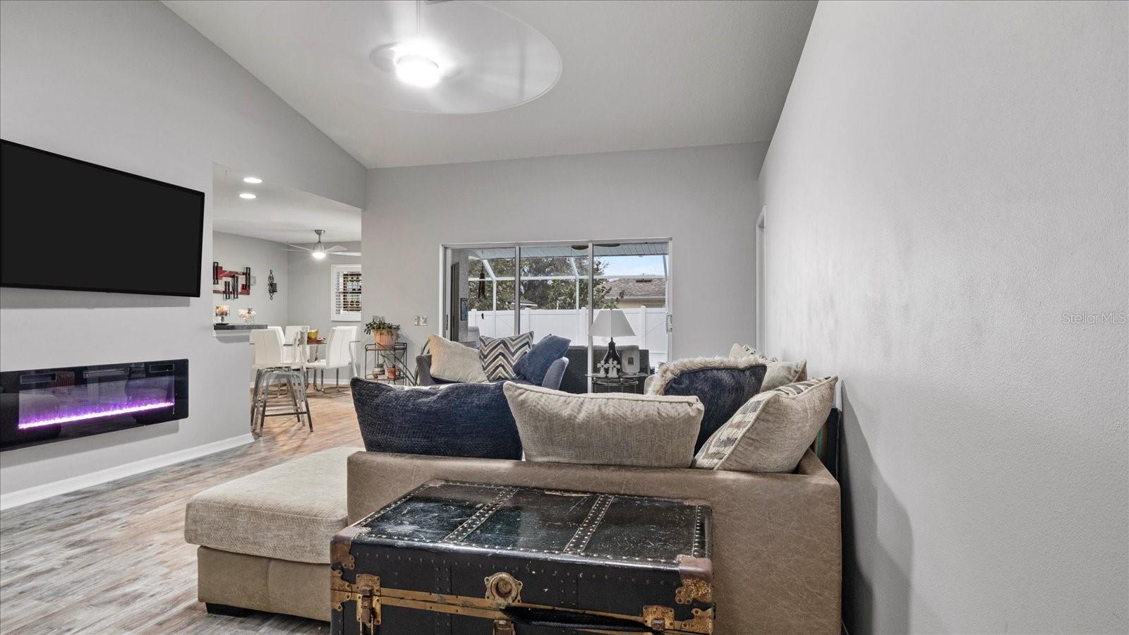 7664 39TH STREET CIR E, SARASOTA, FL, 34243