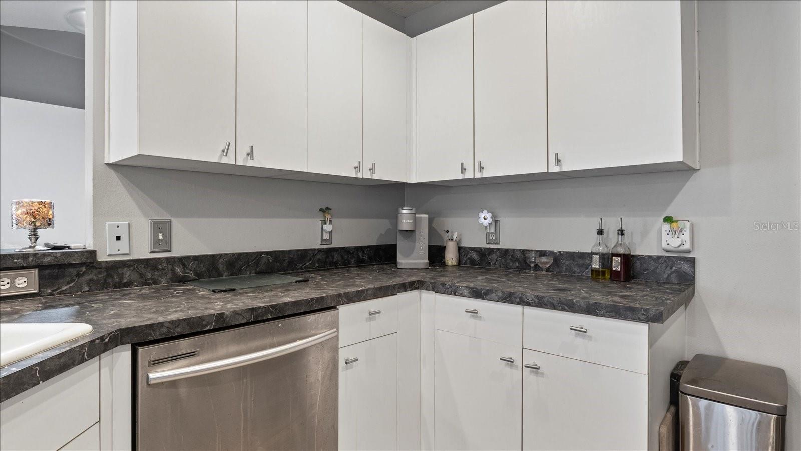 7664 39TH STREET CIR E, SARASOTA, FL, 34243