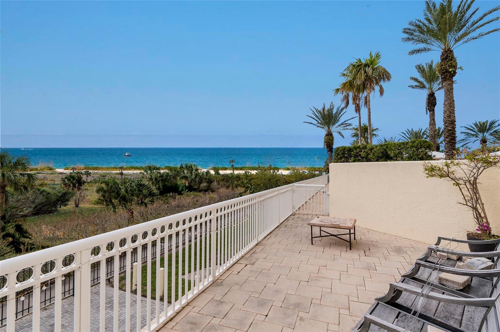 1200 GULF BLVD #102, CLEARWATER BEACH, FL, 33767