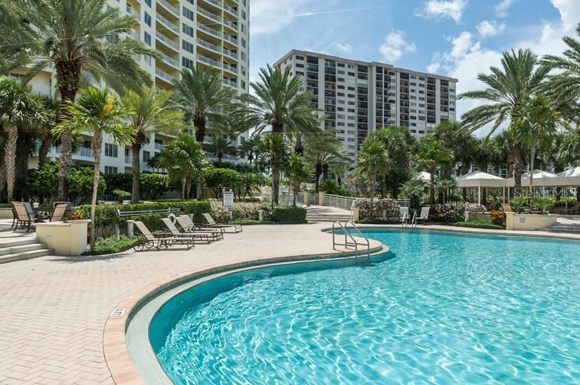 1200 GULF BLVD #102, CLEARWATER BEACH, FL, 33767