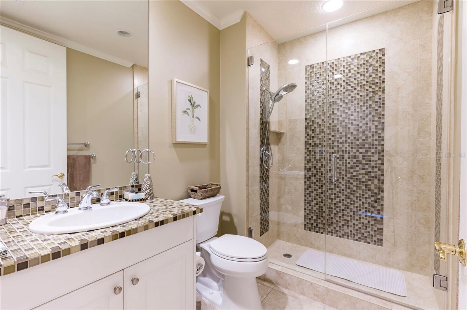1200 GULF BLVD #102, CLEARWATER BEACH, FL, 33767