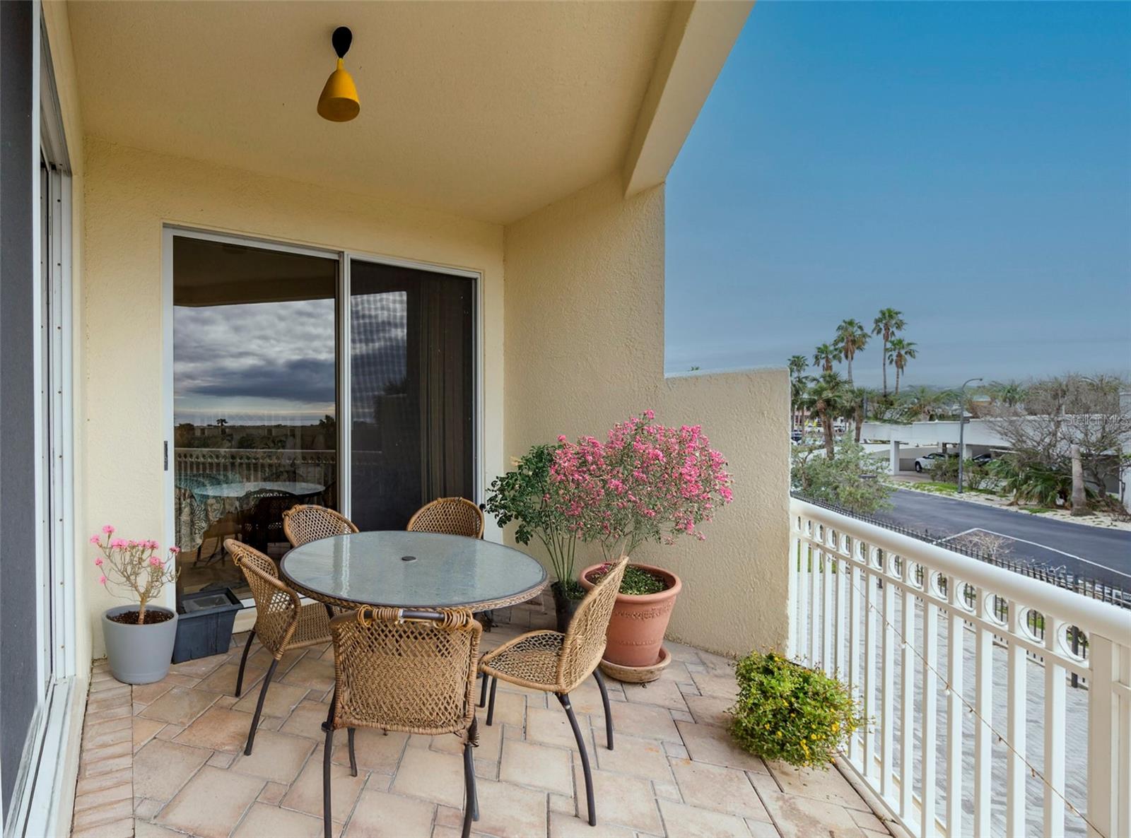 1200 GULF BLVD #102, CLEARWATER BEACH, FL, 33767