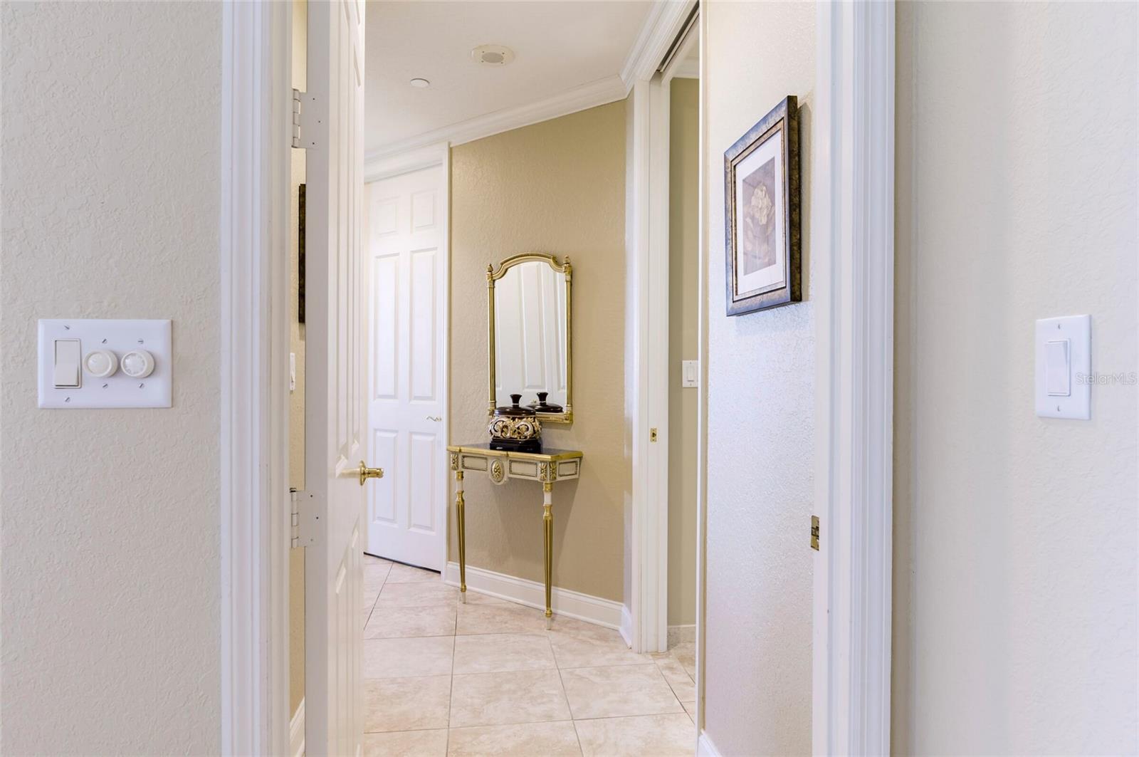 1200 GULF BLVD #102, CLEARWATER BEACH, FL, 33767