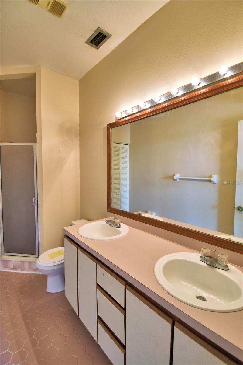 608 SWEET BAY CIR, WINTER HAVEN, FL, 33884