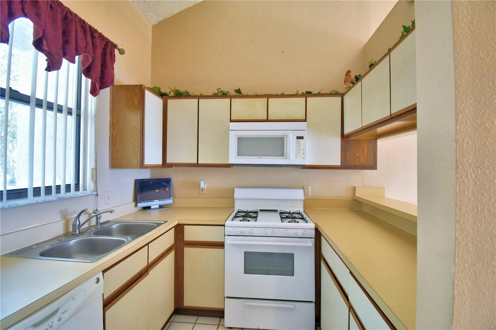 608 SWEET BAY CIR, WINTER HAVEN, FL, 33884
