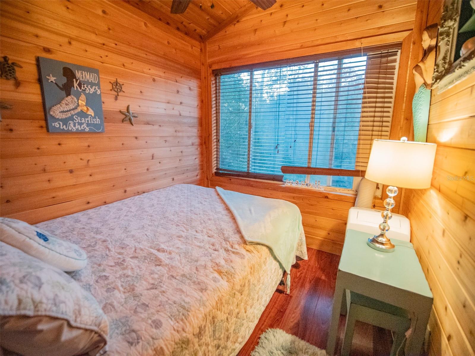 960 SW IOWA, FORT WHITE, FL, 32038