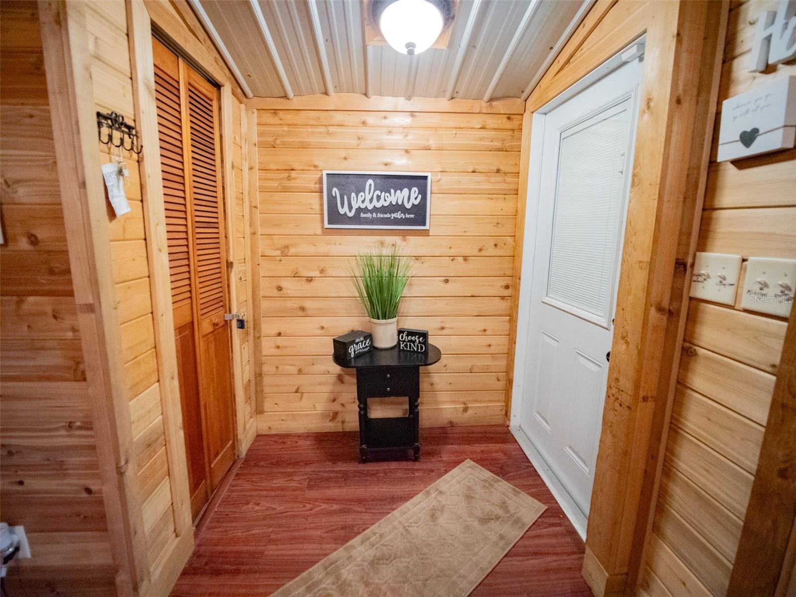 960 SW IOWA, FORT WHITE, FL, 32038
