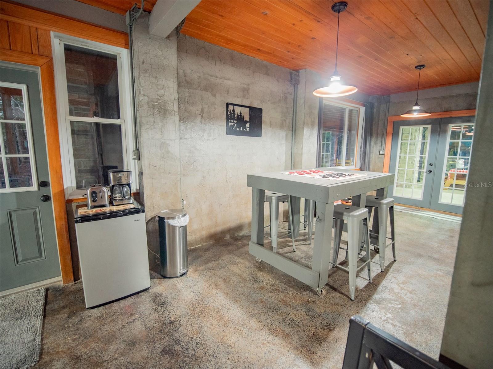 960 SW IOWA, FORT WHITE, FL, 32038