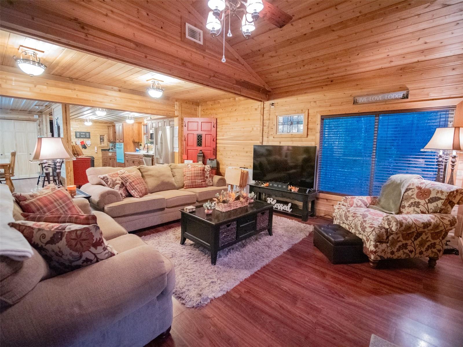 960 SW IOWA, FORT WHITE, FL, 32038