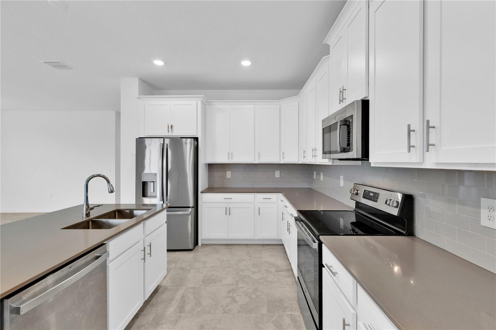 6480 NEEDLE WAY, ST CLOUD, FL, 34771