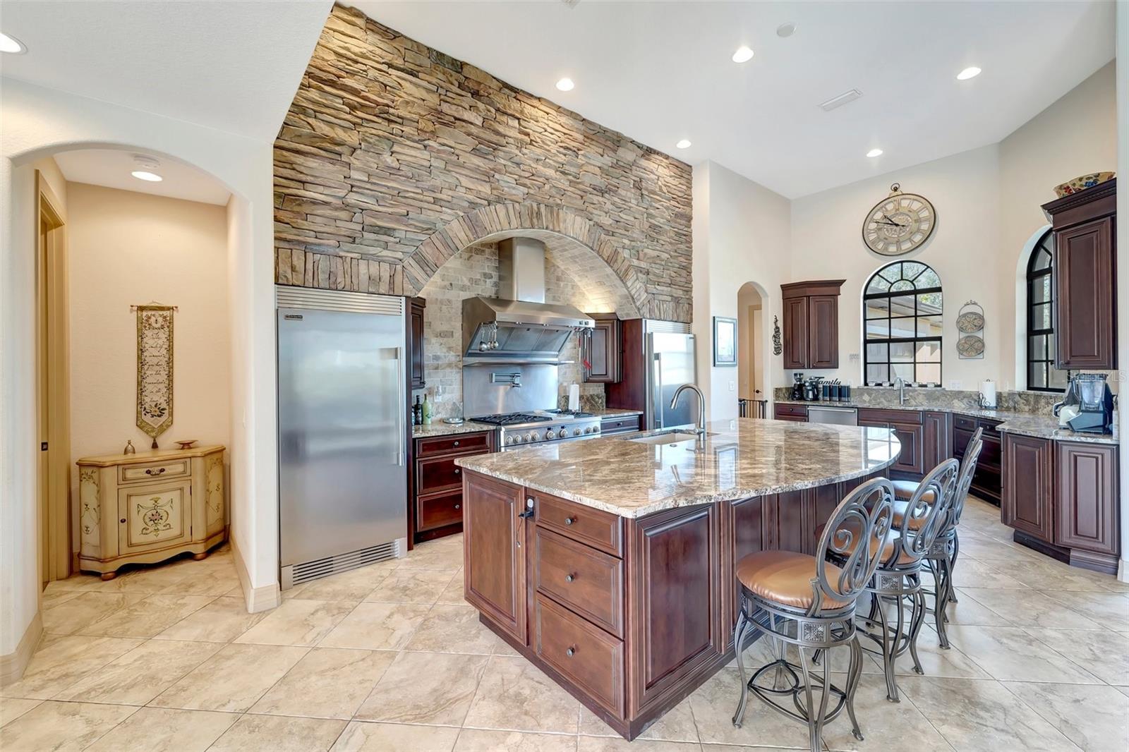 1041 HARBOUR PARK CT, PUNTA GORDA, FL, 33983