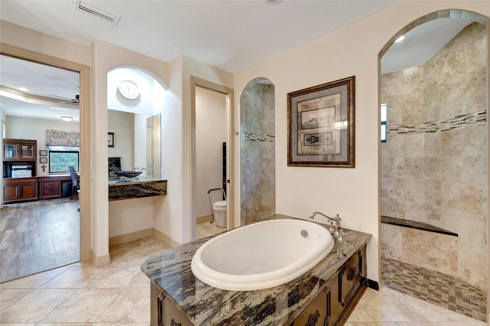 1041 HARBOUR PARK CT, PUNTA GORDA, FL, 33983