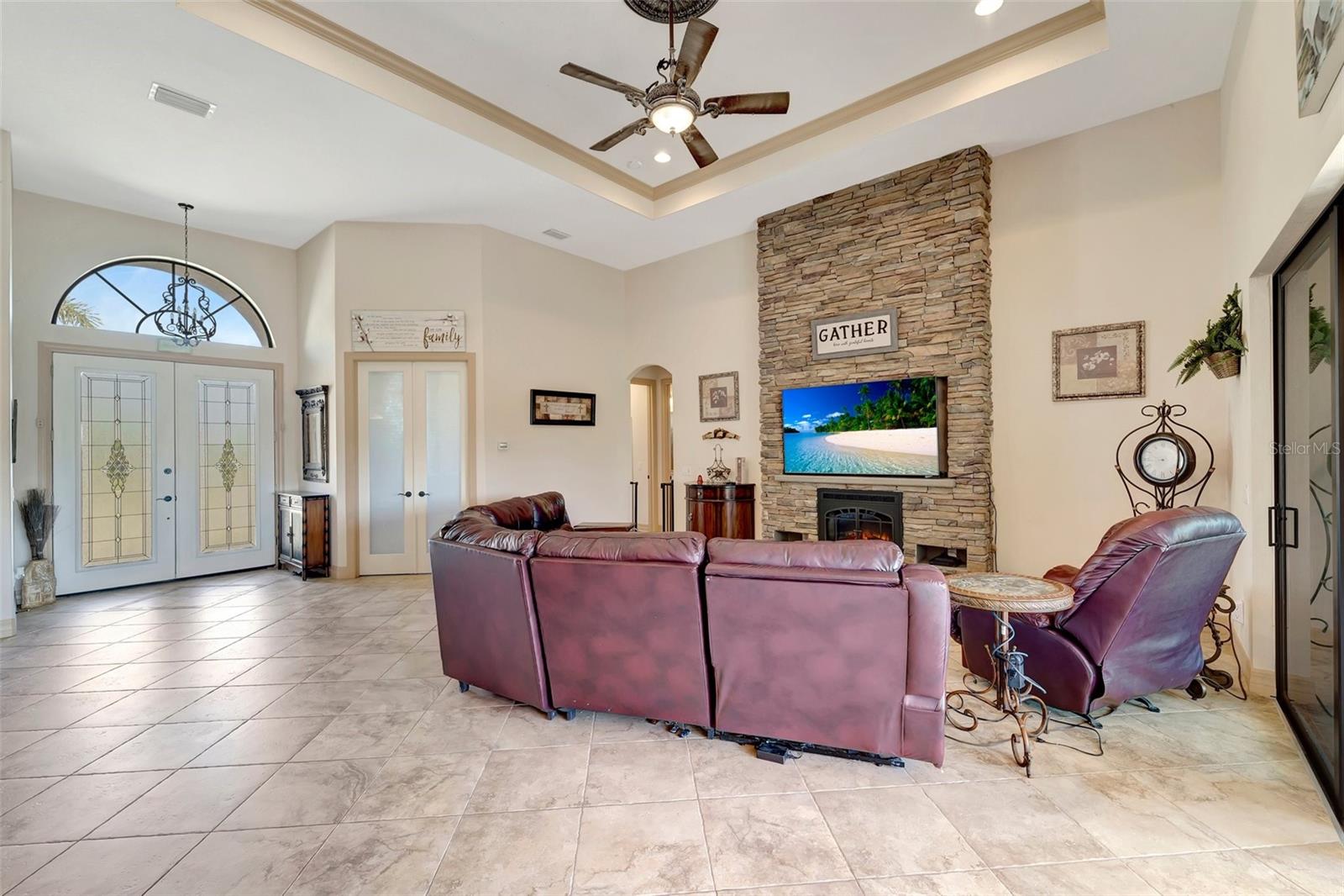 1041 HARBOUR PARK CT, PUNTA GORDA, FL, 33983