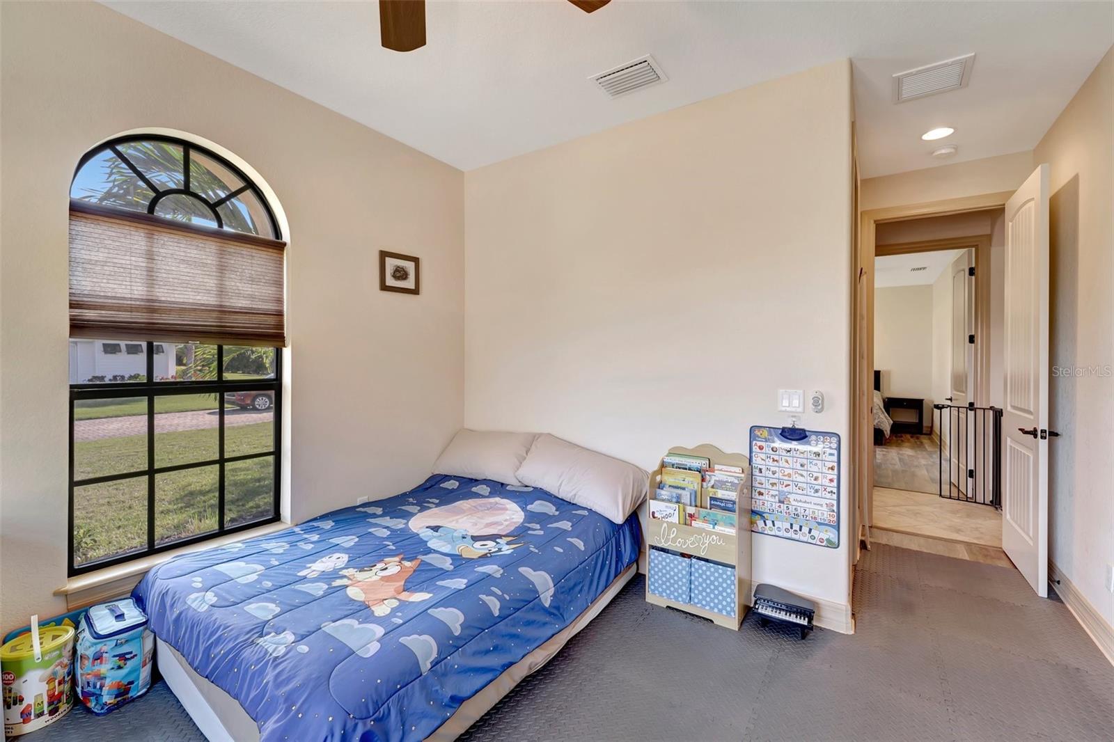 1041 HARBOUR PARK CT, PUNTA GORDA, FL, 33983