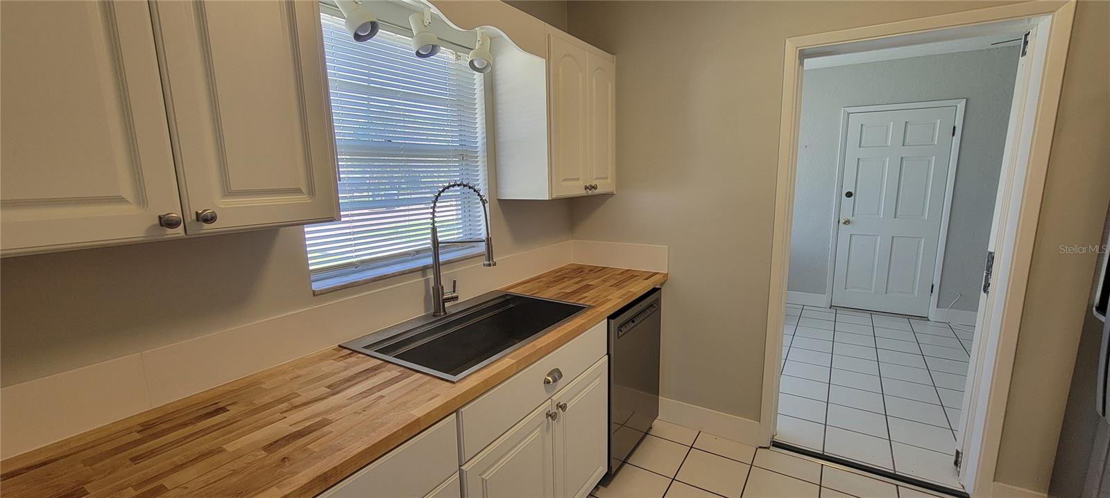 219 BUENA VISTA DR N, DUNEDIN, FL, 34698