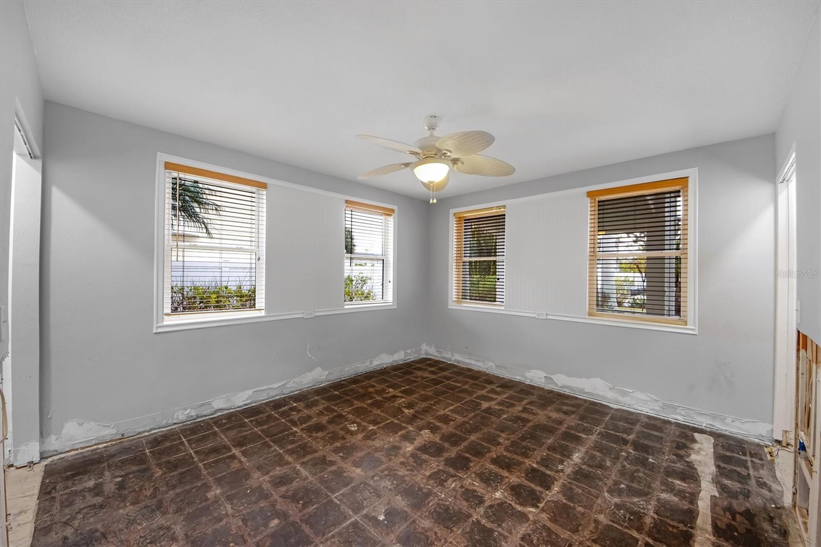 306 55TH ST, HOLMES BEACH, FL, 34217