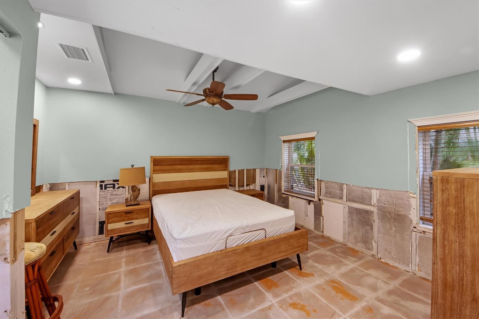 306 55TH ST, HOLMES BEACH, FL, 34217