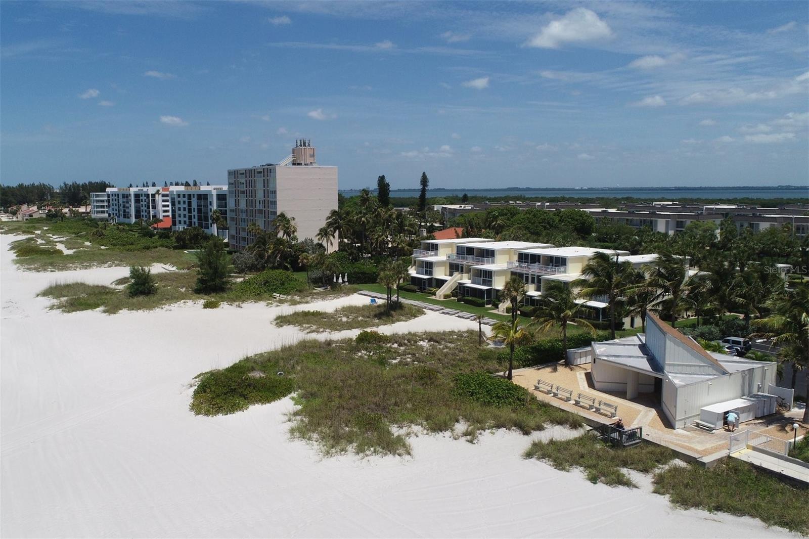 4350 CHATHAM DR #208, LONGBOAT KEY, FL, 34228