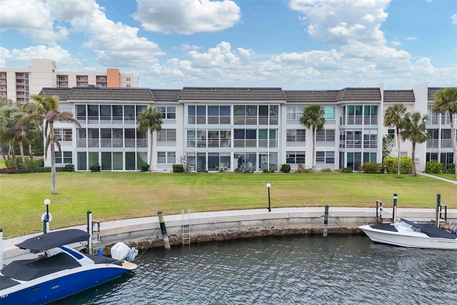 4350 CHATHAM DR #208, LONGBOAT KEY, FL, 34228